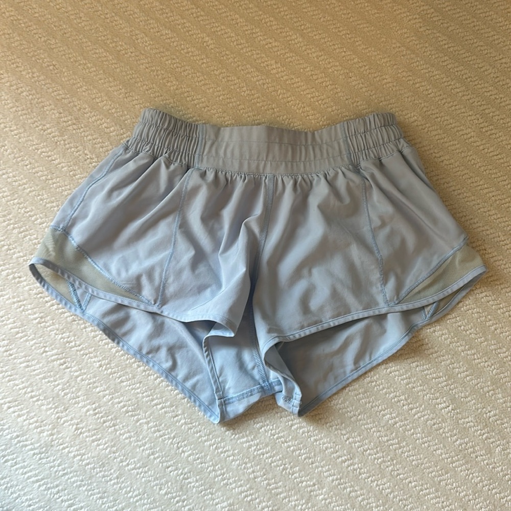 Lululemon Hotty Hot 2.5 in Size 4